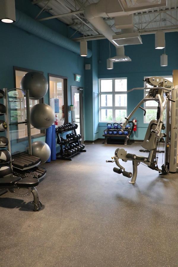 Coast Canmore Hotel & Conference Centre Екстериор снимка