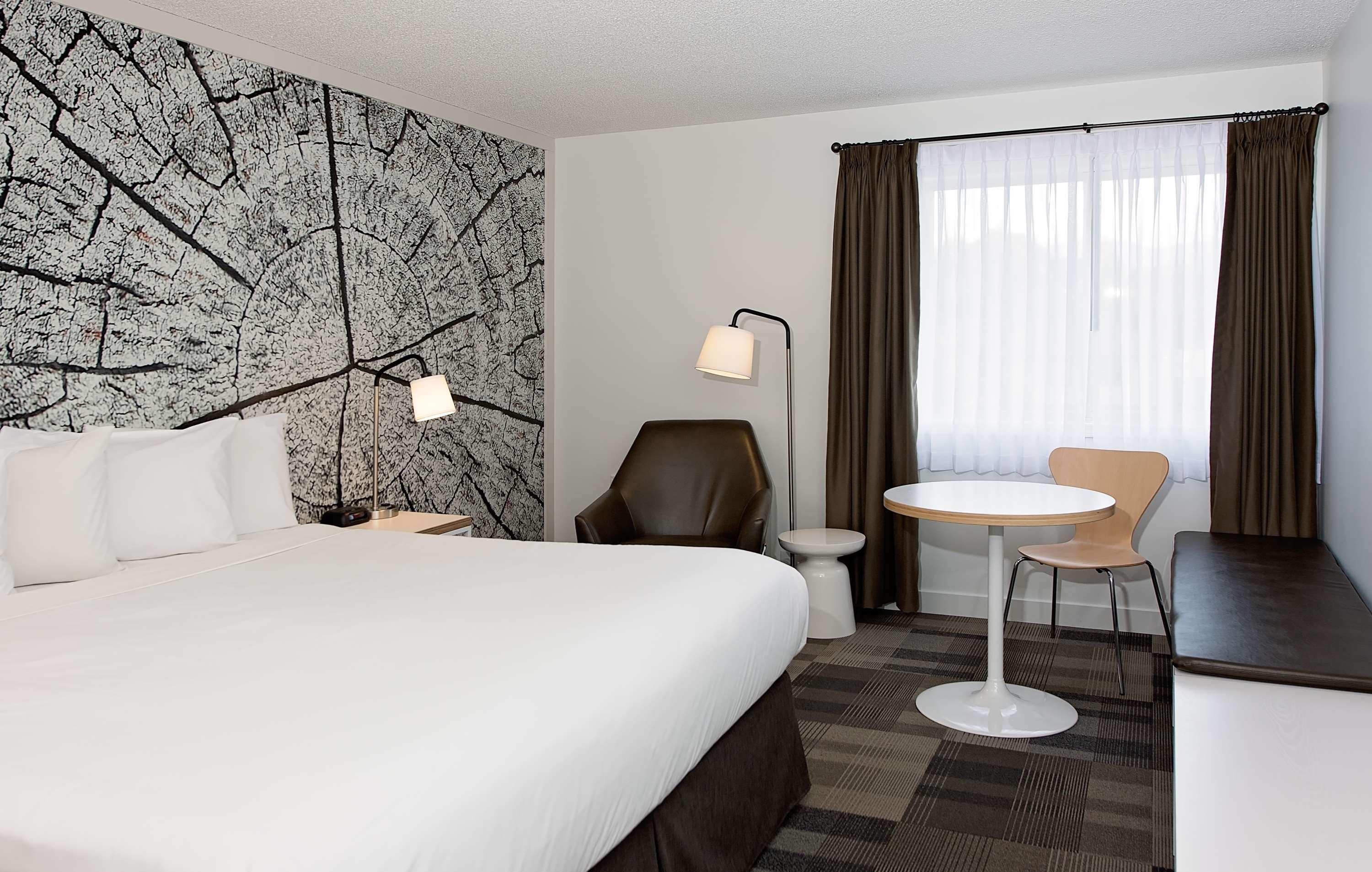 Coast Canmore Hotel & Conference Centre Екстериор снимка