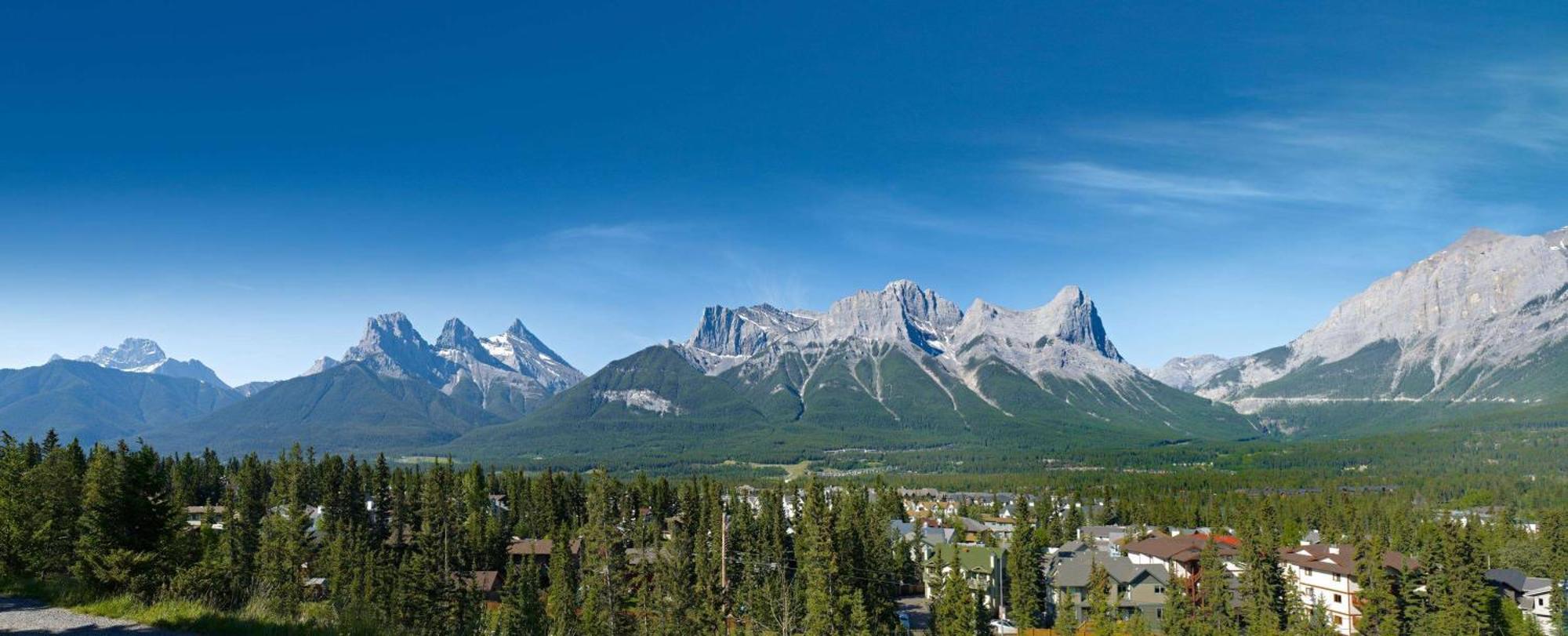 Coast Canmore Hotel & Conference Centre Екстериор снимка