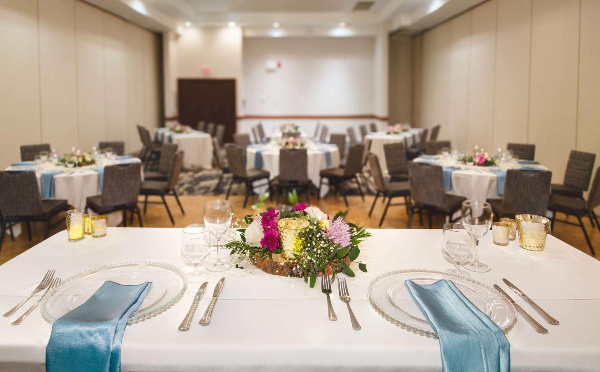 Coast Canmore Hotel & Conference Centre Екстериор снимка
