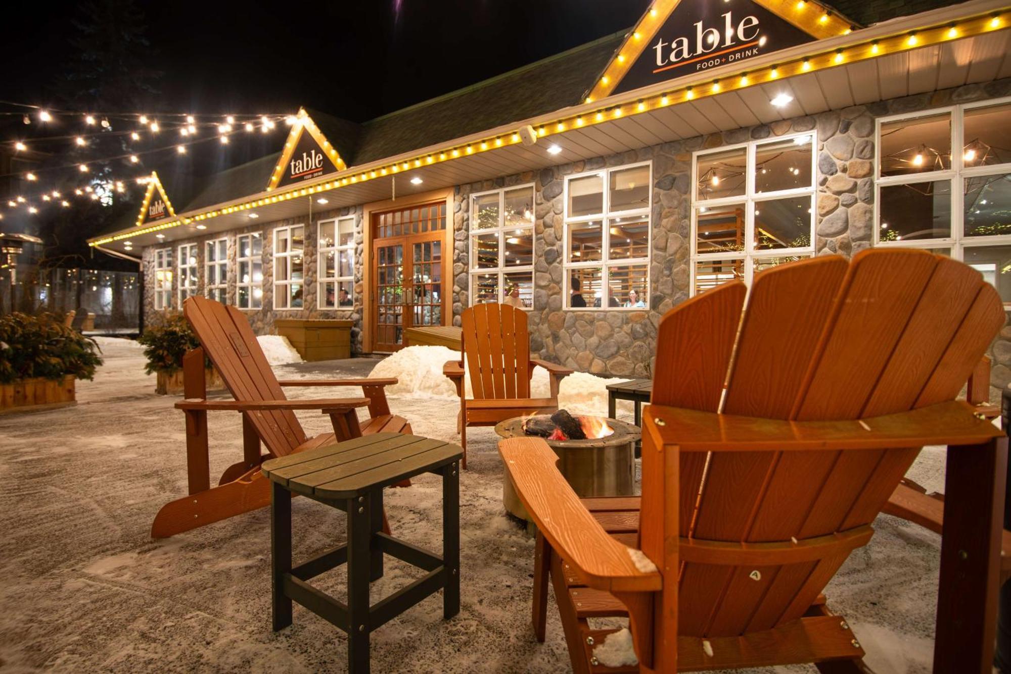 Coast Canmore Hotel & Conference Centre Екстериор снимка