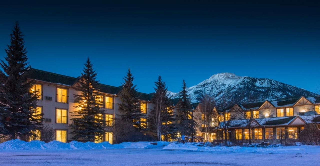 Coast Canmore Hotel & Conference Centre Екстериор снимка