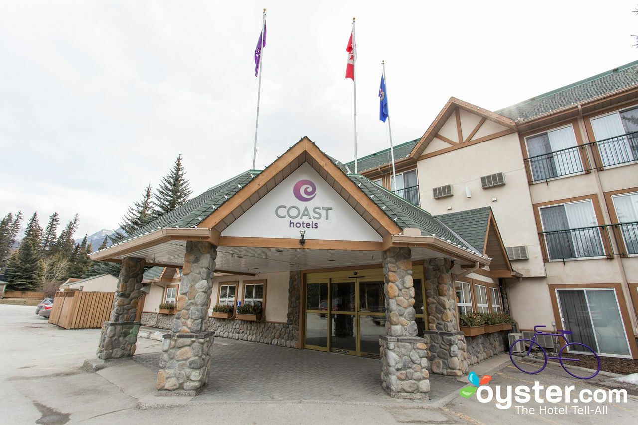 Coast Canmore Hotel & Conference Centre Екстериор снимка