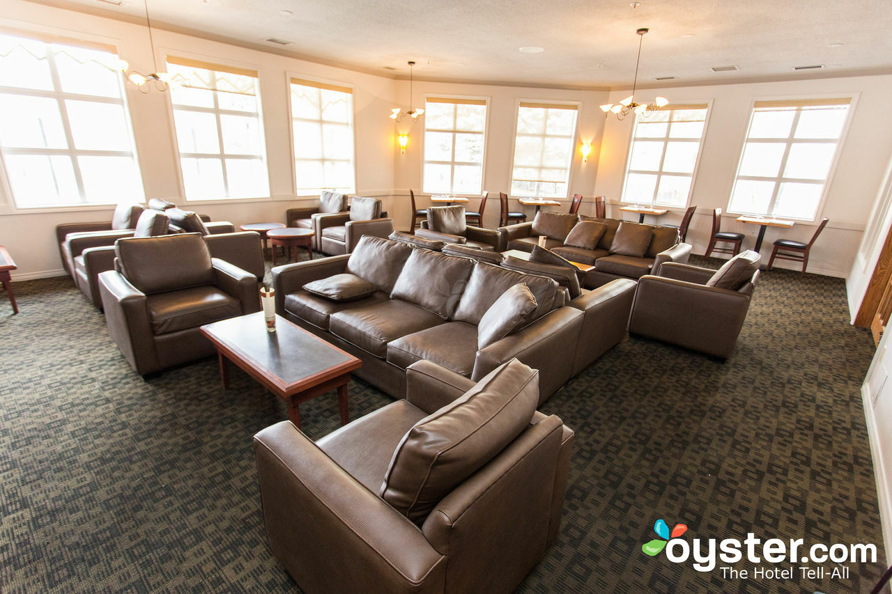 Coast Canmore Hotel & Conference Centre Екстериор снимка